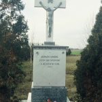 Új temetői feszület, Keszegfalva [Kameničná]