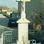 Út menti feszület, Keszegfalva [Kameničná]
