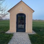 Kápolna – piéta szoborral, Feketenyék [Čierna Voda]