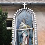 Szoborfülkés képoszlop – Madonna-szobor, Garamszentbenedek [Hronský Beňadik]