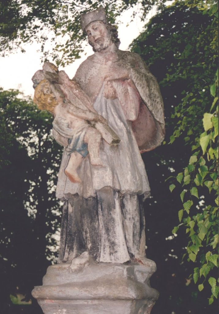 Nepomuki Szent János szobra, Nyitraludány (L. Juhász Ilona felv., 2001)