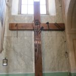 Missziós kereszt a templombelsőben, Bódvavendégi [Hosťovce]