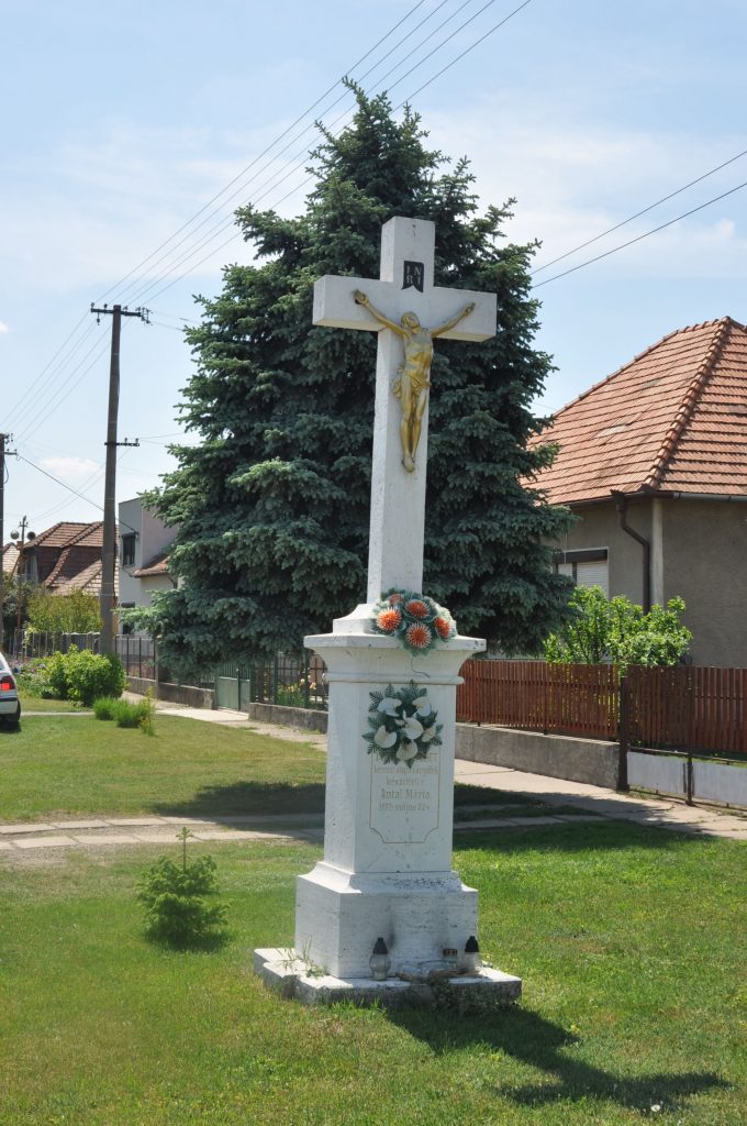 Út menti feszület, Nyírágó (Liszka József felv., 2012)