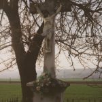 Feszület – Kőhídgyarmat [Kamenný Most]