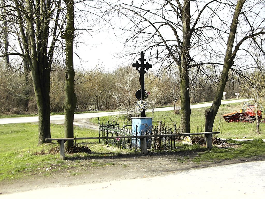 Út menti feszület, Ipolyvisk (Foto: Bendík Béla, 2010)