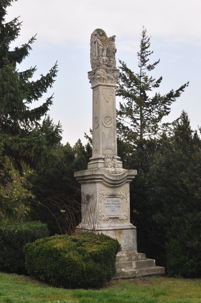 Szentháromság-szobor, Deáki (Foto: L. Juhász Ilona, 2014)